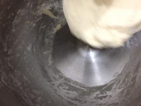 用一档揉均匀，用二档揉出薄膜即可