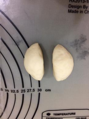 然后从中间一切两半