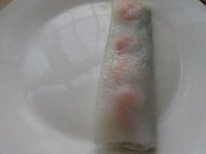 肠粉就做好了，我一杯粉做了三条。