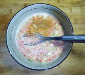 加入十三香粉搅拌均匀