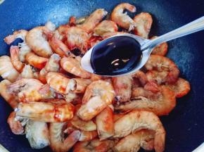 再加入一勺耗油。