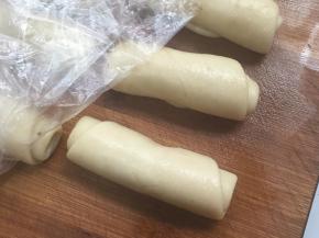 从头上一边卷起，醒20分钟