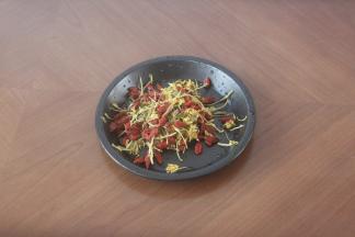 材料洗洗水冲干净。