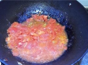 炒出红油关火盛出。