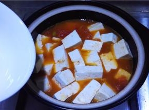 再加入适量的鸡汤。