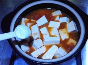 加入少许盐调味。