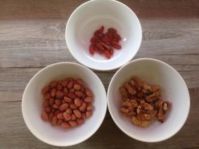 准备好所有材料，清洗干净