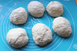 排气后均匀分成6份。