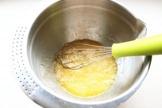 搅拌一会，至砂糖融化。