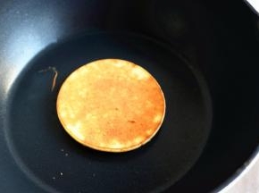 放过来再略微煎一下就好了。