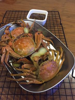 程序结束，就可以开吃啦，蘸点酱油醋，蒜，好吃。