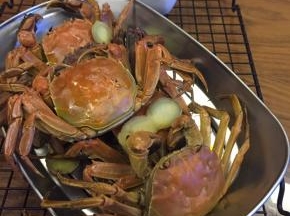 程序结束，就可以开吃啦，蘸点酱油醋，蒜，好吃。