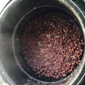 继续煮开盖煮要逐渐把汤都熬干