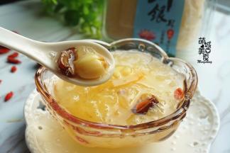 炎热天气给自己熬碗甜羹解解馋吧