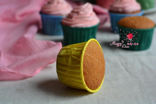 海绵杯子裱花蛋糕