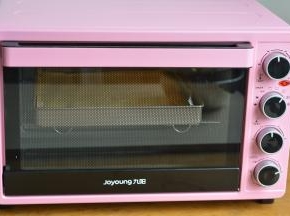 重新送入烤箱中层，160度，20分钟