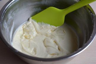 用打蛋器混合均匀即可