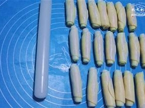 依次做好后盖保鲜膜松弛15分钟；