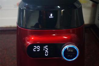 选择玉米汁程序，启动，制作时间共30分钟。