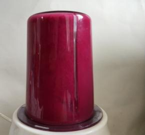 用料理机打成果泥。