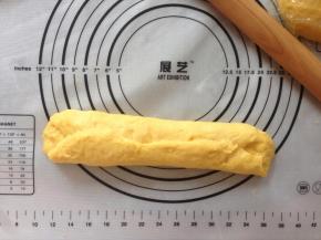 三分之一处对折