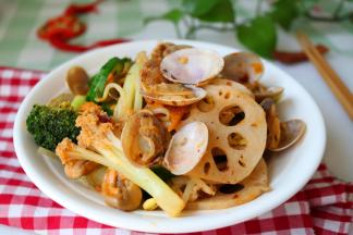 给我来一大碗米饭吧。