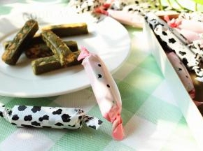 包上糖纸，抹茶花生牛轧糖完成。