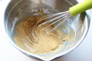 拌匀，尽量不要画圈搅拌，避免出筋。