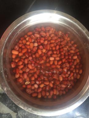 红豆浸泡一夜