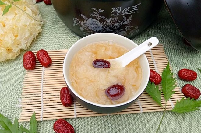红枣银耳羹