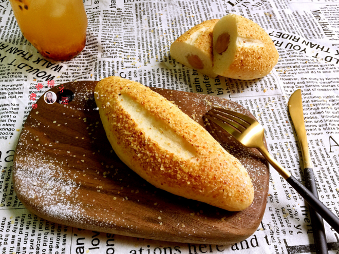 麦香软欧香肠包