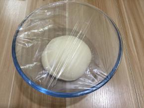 3. 滚圆发酵至1.5倍大