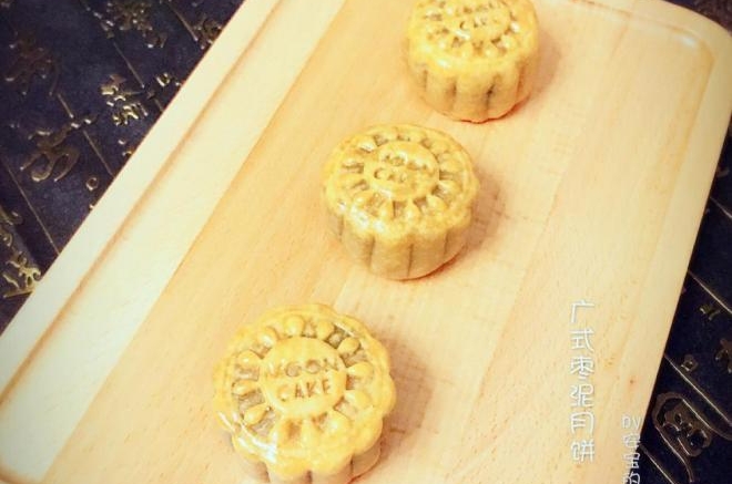 广式枣泥月饼
