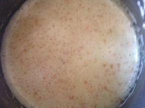 煮至颜色金黄 有黄油焦化的榛子香味出现 时间根据火候和锅的大小自行掌握 别煮过了糊了不好吃