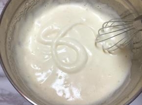 打发至在蛋液中写8字不会立马消失