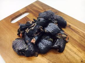 主要食材：乌鸡一只