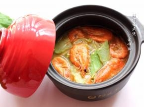 端下沙煲，加盐调味即可。