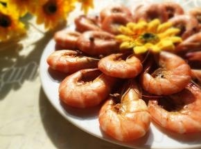 至虾变色成熟即可