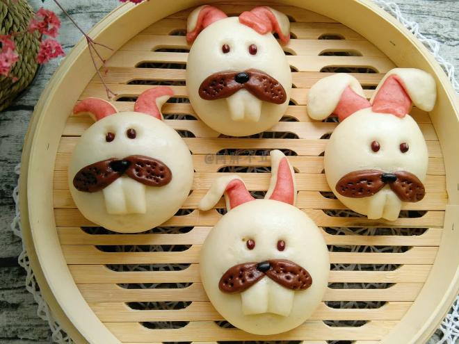 萌萌贱兔兔奶黄包