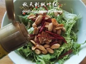 倒入适量的醋