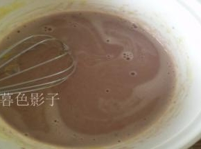 搅打融合、放蛋糕粉搅打融合