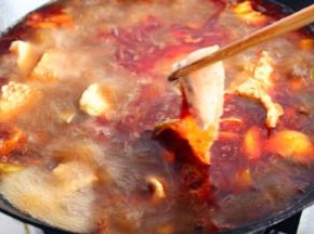 再放入鱼肉片。