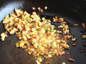 炒到这种程度，焦黄喷香。