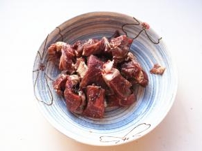 拌匀后腌制10分钟。