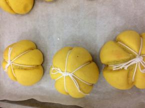 烤好拿出，等凉一下在将线拿掉