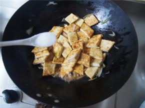 出锅前加入盐即可