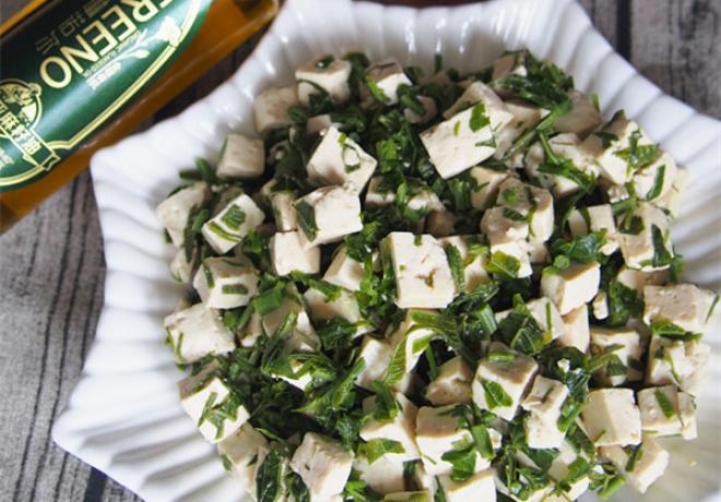 香椿芽拌豆腐