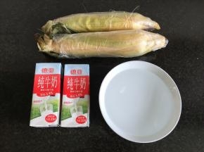 准备好食材，我选用的是少先队的水果玉米，颗粒饱满而且水分多多，甜味也够，不用加糖就可以喝，适合孩子们；
