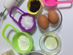 将材料准备好，所需要用到的模具、工具都要干净无水无油的