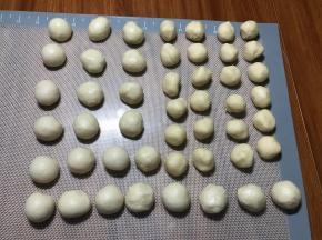 油酥和水油皮也都各分成24个